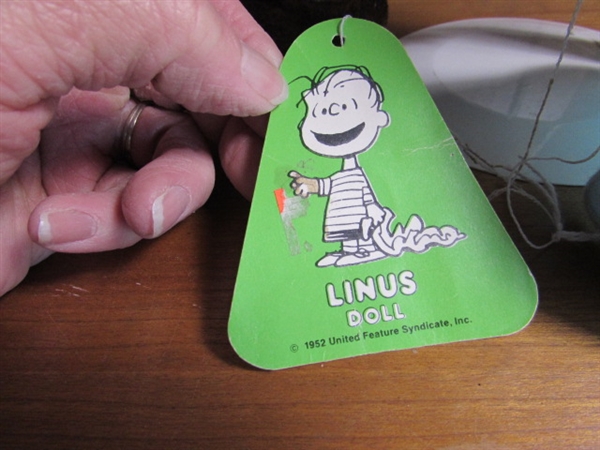 VINTAGE 1966 LINUS SOFT BODY DOLL W/TAGS