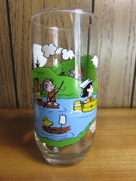 VINTAGE CHARLIE BROWN SOFT BODY DOLL & CAMP SNOOPY GLASS - MCDONALD'S