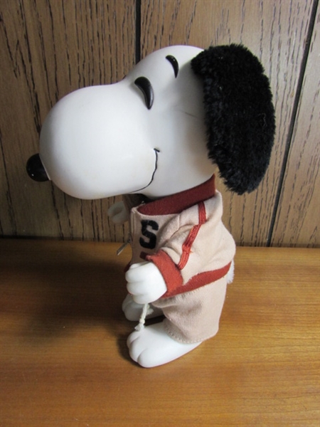 VINTAGE SNOOPY COMPOSITE BODY DOLL W/FAUX FUR EARS