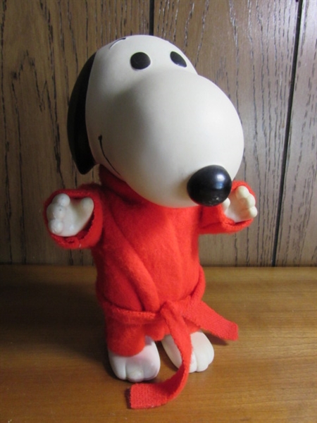 VINTAGE SNOOPY COMPOSITE BODY DOLL