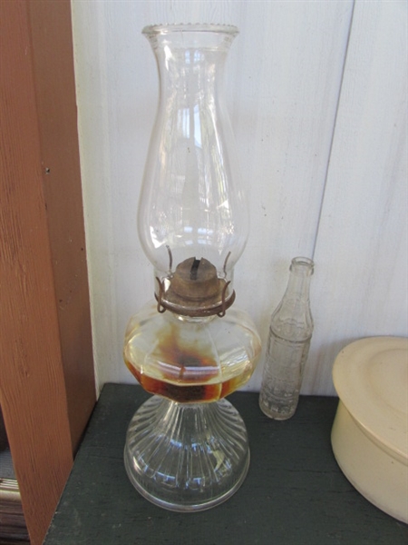 PAIR OF VINTAGE OIL LAMPS, STONEWARE POT & OLD BOTTLES