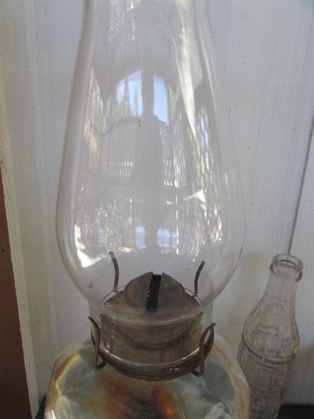 PAIR OF VINTAGE OIL LAMPS, STONEWARE POT & OLD BOTTLES