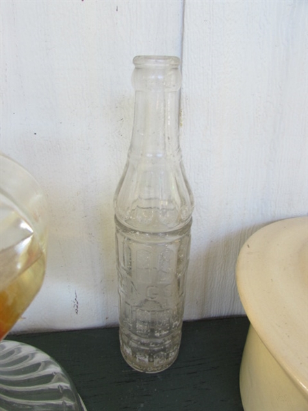 PAIR OF VINTAGE OIL LAMPS, STONEWARE POT & OLD BOTTLES