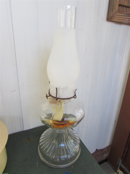 PAIR OF VINTAGE OIL LAMPS, STONEWARE POT & OLD BOTTLES