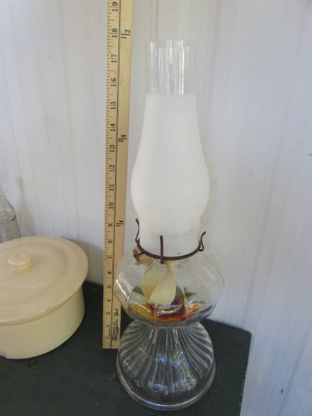 PAIR OF VINTAGE OIL LAMPS, STONEWARE POT & OLD BOTTLES