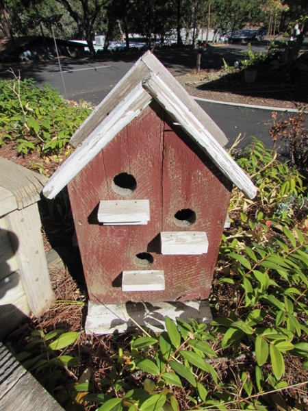 RUSTIC BIRDHOUSES, FEEDERS, HUMMINGBIRD FEEDERS