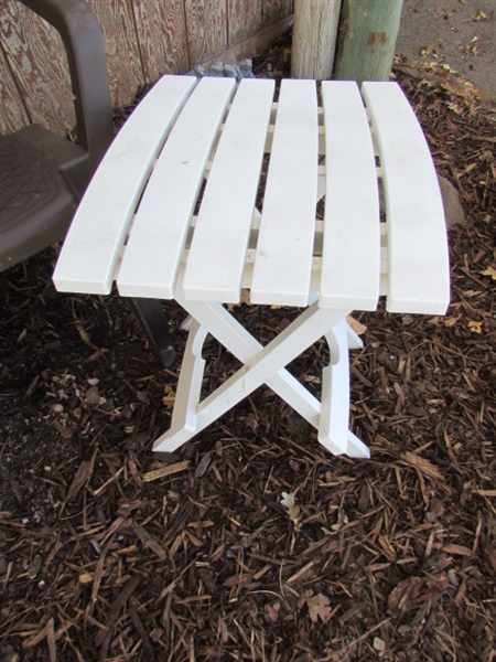 PLASTIC LAWN CHAIRS & 3 FOLDING TABLES