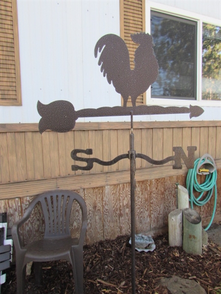 METAL ROOSTER WEATHERVANE DECOR