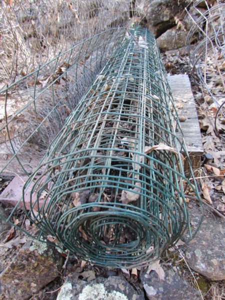 LOTS OF WIRE PLANT CAGES, TOMATO CAGES, CHICKEN WIRE & MORE