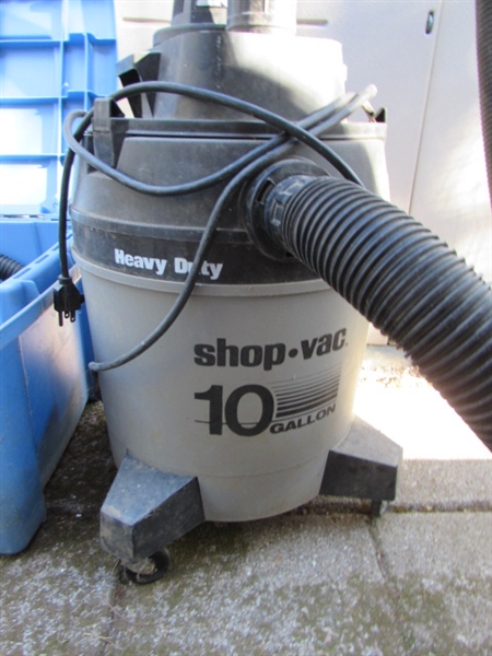 10-GALLON SHOP VAC & STORAGE TOTE W/VACUUM PARTS