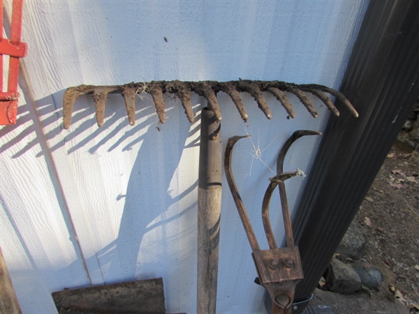 LONG HANDLED GARDENING TOOLS - RAKES, SHOVELS & MORE