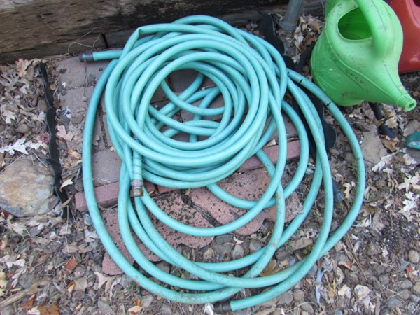 WATERING CANS, COLLAPSIBLE LEAF BIN, KNEELING PLATFORM & HOSE