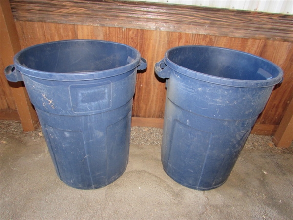 TRASH CANS