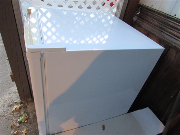 SMALL KENMORE UPRIGHT FREEZER