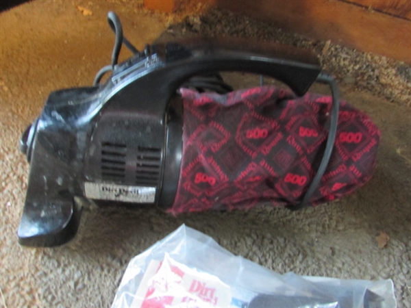 POWER SMITH METAL ASH VACUUM & HANDHELD DIRT DEVIL VACUUM - UNTESTED