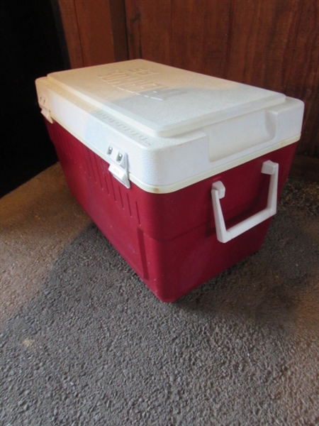 LARGE PLAYMATE COOLER, ICE CHEST, INSULATED DRINK DISPENSER & KART-A-BAG