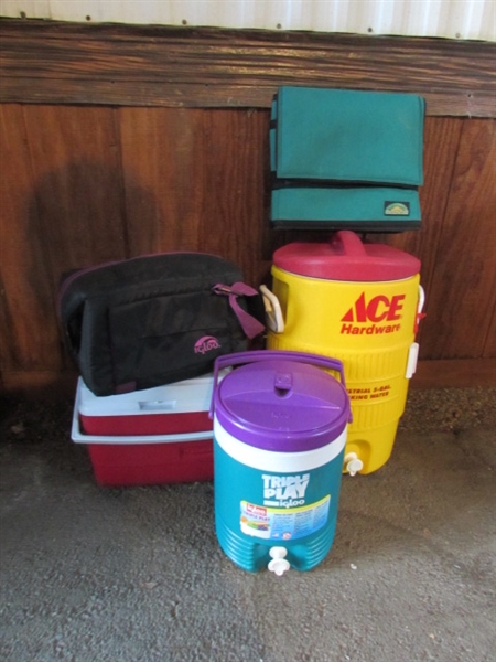 INSULATED DRINK DISPENSERS, SOFT SIDED INSULATED COOLERS & LUNCH BOX