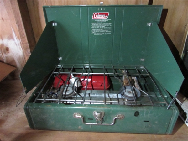 COLEMAN CAMP STOVE & STAND