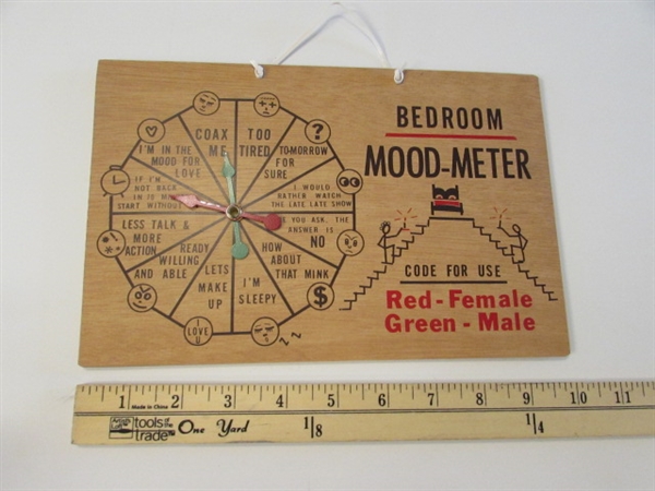 VINTAGE SIGN BEDROOM LOVE METER