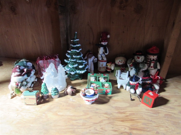 CERAMIC CHRISTMAS TREE & SNOWMAN THEMED CHRISTMAS DECOR