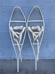 PAIR OF SNOWSHOES