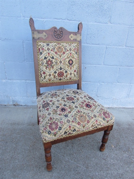 ANTIQUE OAK CHAIR W/UPHOLSTERED SEAT & BACK