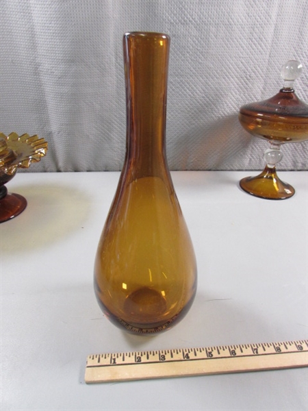 VINTAGE AMBER GLASS COLLECTION