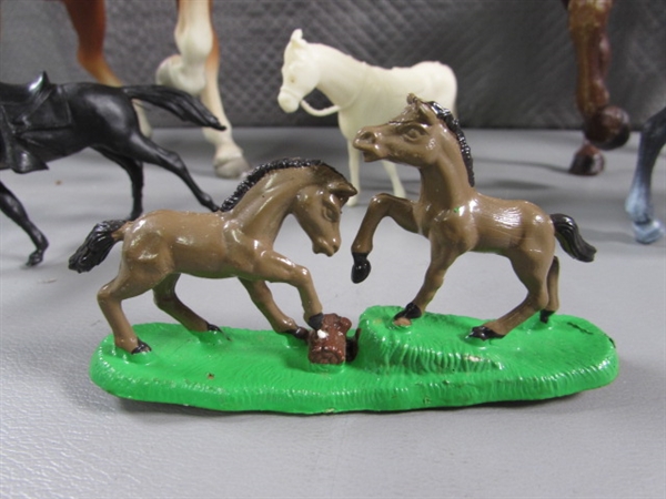 2 BREYER HORSES & FRIENDS