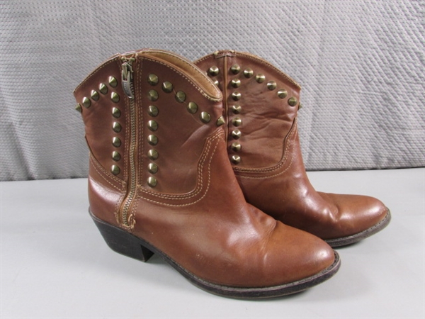 JENNIFER LOPEZ WEDGES & ANKLE BOOTS - SIZE 7.5