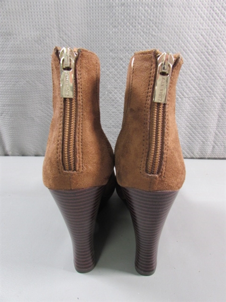 JENNIFER LOPEZ WEDGES & ANKLE BOOTS - SIZE 7.5