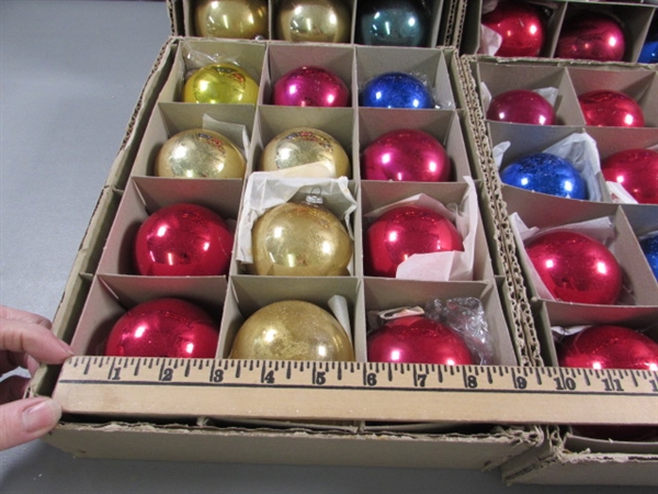 4 ORIGINAL BOXES OF VINTAGE CHRISTMAS TREE ORNAMENTS