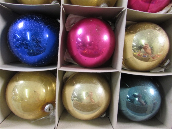 4 ORIGINAL BOXES OF VINTAGE CHRISTMAS TREE ORNAMENTS