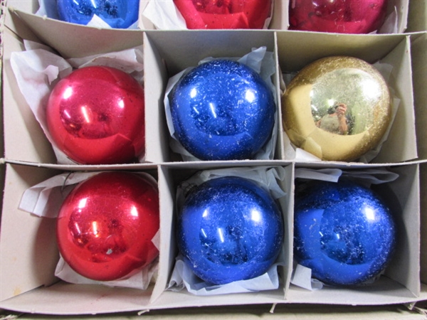 4 ORIGINAL BOXES OF VINTAGE CHRISTMAS TREE ORNAMENTS