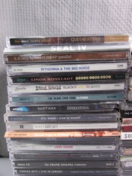 LARGE COLLECTION OF MUSIC CDS