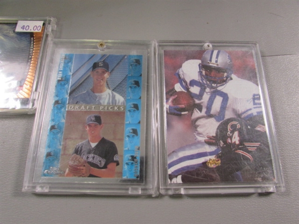 ASSORTED VINTAGE FOOTBALL & BASEBALL CARDS