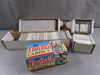 ASSORTED VINTAGE FOOTBALL CARDS