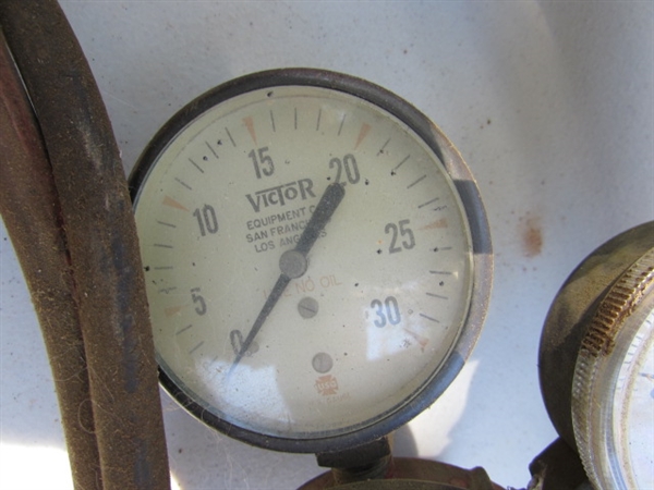 OXY-ACETYLENE HOSES W/ GAUGES & TORCH HEADS & SAFETY GLASSES