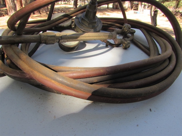 OXY-ACETYLENE HOSES W/ GAUGES & TORCH HEADS & SAFETY GLASSES