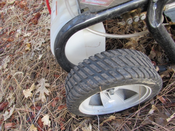 TROY-BILT GAS POWERED PRESSURE WASHER