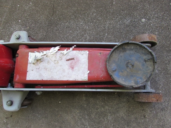 HYDRAULIC FLOOR JACK