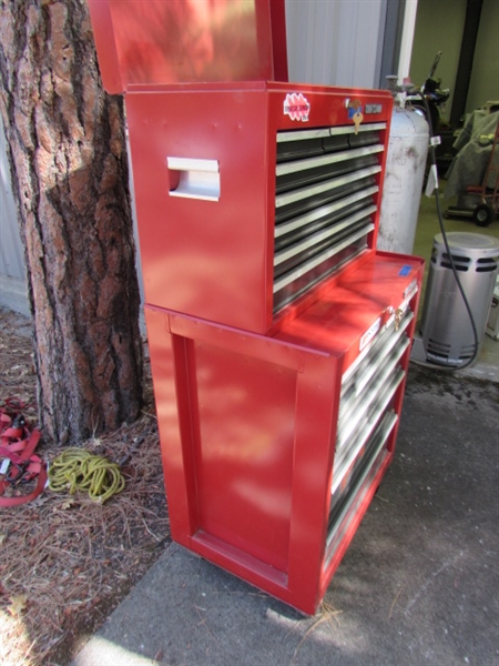 2-PIECE LOCKING CRAFTSMAN TOOL CHEST W/KEYS