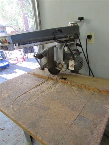 DEWALT 790 12 RADIAL ARM SAW ON STAND