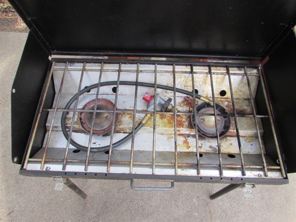 CAMP CHEF PROPANE STOVE ON STAND