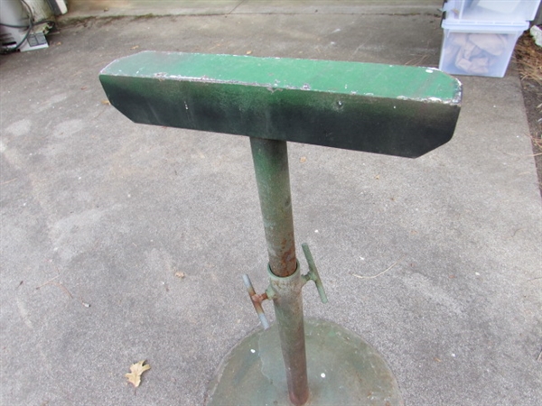 ADJUSTABLE HEIGHT METAL STANDS