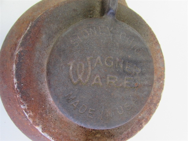 VINTAGE WAGNER WARE CAST IRON TEA KETTLE & TRIVET