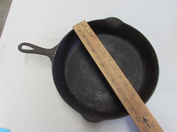 11 GRISWOLD CAST IRON SKILLET