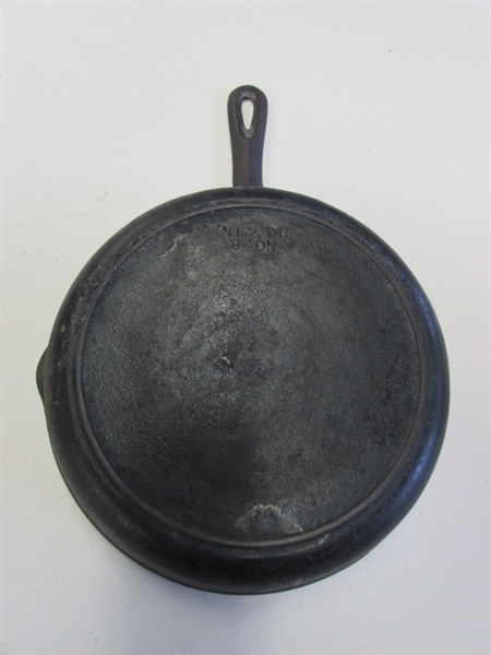 #8 10 5/8 CAST IRON SKILLET