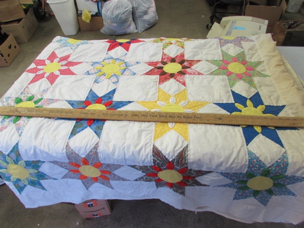 VINTAGE/ANTIQUE STAR DAHLIA CUTTER QUILT