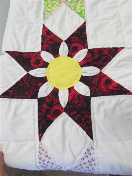 VINTAGE/ANTIQUE STAR DAHLIA CUTTER QUILT