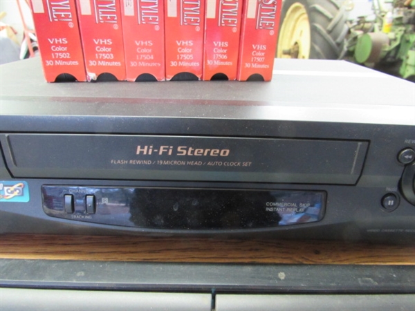 SONY VCR & VHS STORAGE W/COUNTRY DANCING VIDEOS